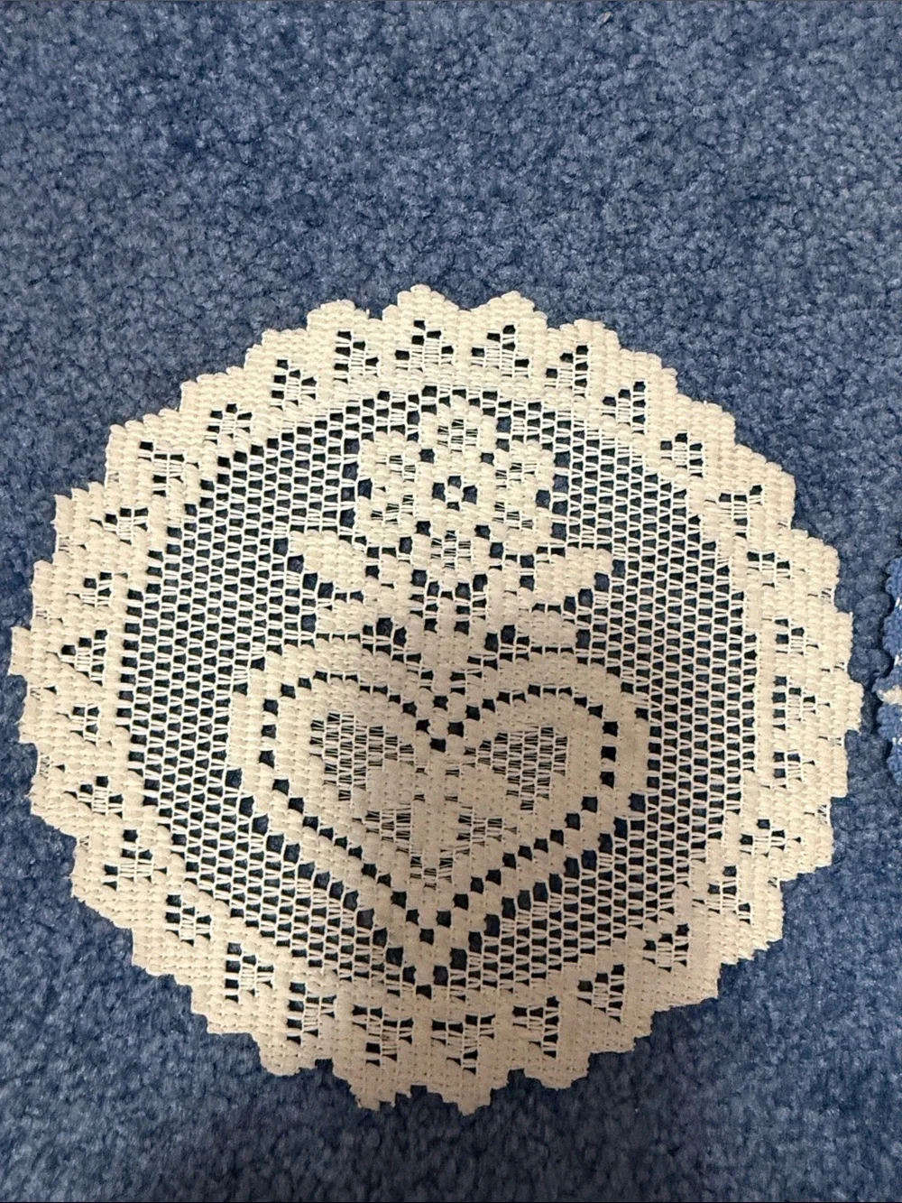20 Vintage doilies